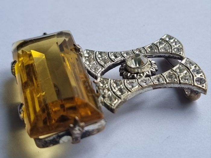 Vintage buckle