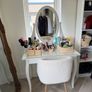 Vanity Chair Image 3