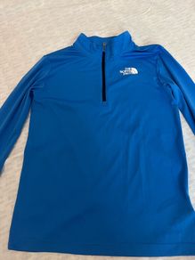 2 North face zip ups