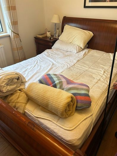 Sleigh bed with mattress, bedside unit and drawer/mirror