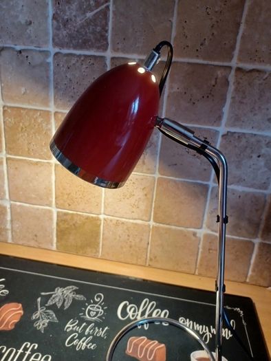 Adjustable metal lamp