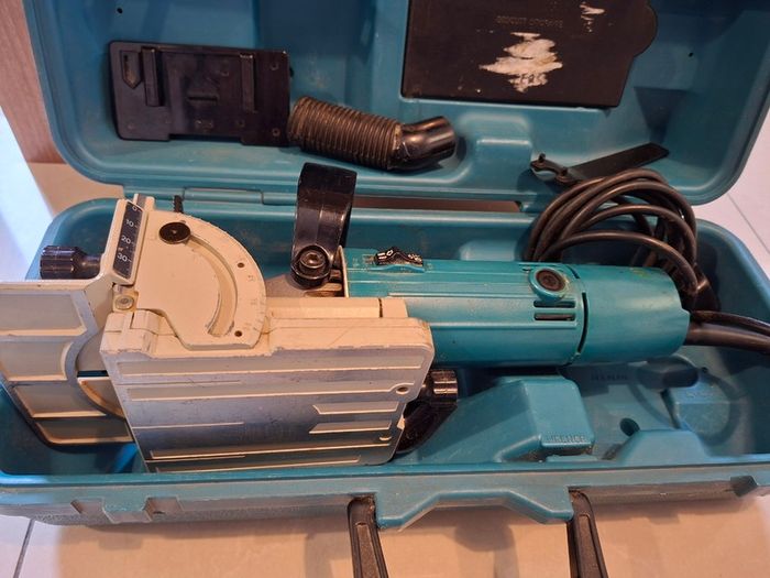 Makita 3901 Biscuit Jointer 240v