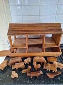 Lovely vintage wooden Noahs ark
