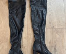boots over the knee