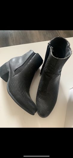 black ankle New