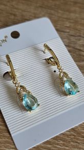 Light blue earings with small heart shapes