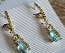 Light blue earings with small heart shapes