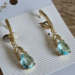 Light blue earings with small heart shapes