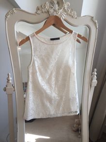 Pretty Cream Lace Vest Top size 6