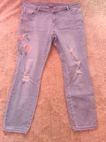 Yessica light blue embroidered ripped skinny jeans size UK18 EU46 Postage included