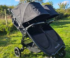 Baby Jogger GT2 with accessories