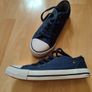 Size 5 Ladies Dunlop canvas trainers Image 4