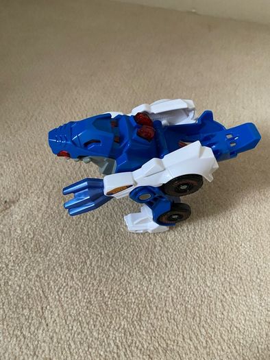3x transformers  switch and go dino witch sounds and lights   Excellent condition like new  Perfect working order