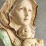 Vtg Virgin Mary Madonna Child Baby Jesus Wall Hanging Resin Religious Plaque 7 inches. Image 5