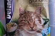 Defenders cat and dog scatter granules