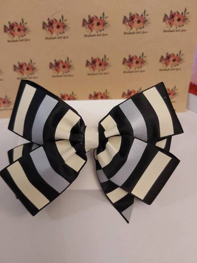 Hair clip / bow