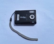 Vivitar Vivicam 3188 3.1MP Digital Camera takes 2 x AAA battery  in perfect working condition
