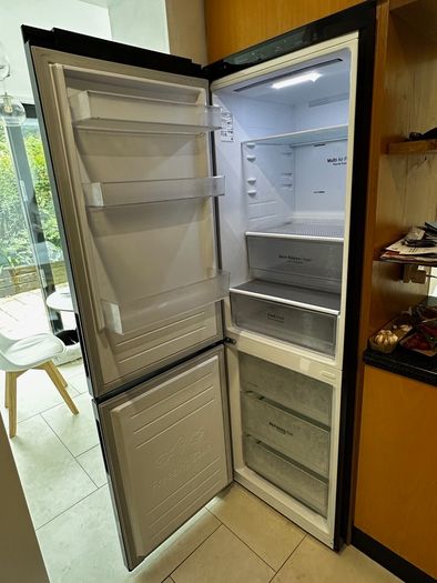 LG Fridge Freezer (black) - Excellent Condition