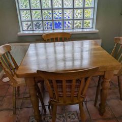 Kitchen table and 4 chairs