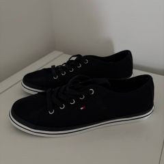 New Tommy Hilfiger canvas womens shoes