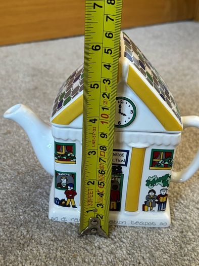 Vintage Wade Primrose Junction Teapot