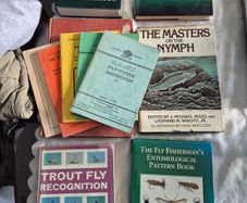 Vintage 6 fishing books/4 pamphlet type books vintage