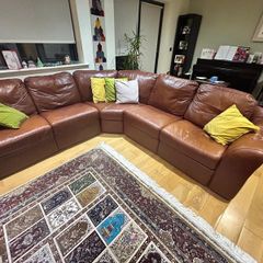Electric reclining couch