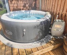 Lay-Z-Spa Miami AirJet Hot tub for Sale