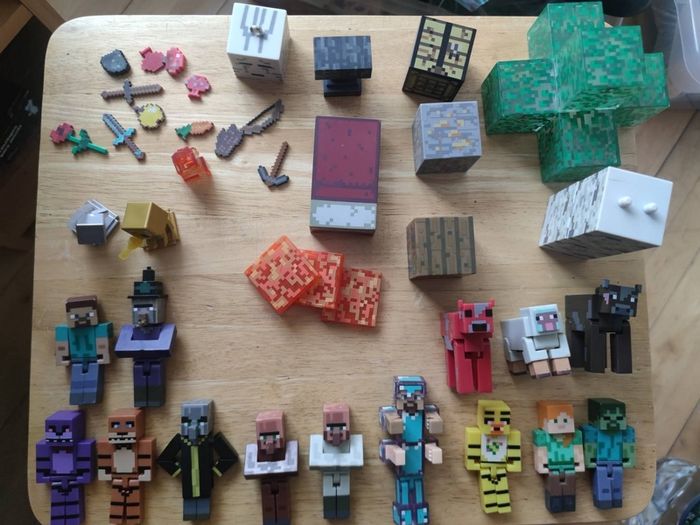 Minecraft figures