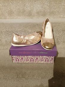 New Clark's shoes size 1F
