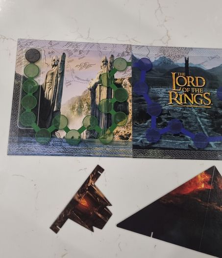 Lord of the Rings: Race to Mount Doom board game