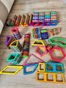 Large 350+ Piece Magnetic Building Tiles Set - Magformers Style - Excellent Condition