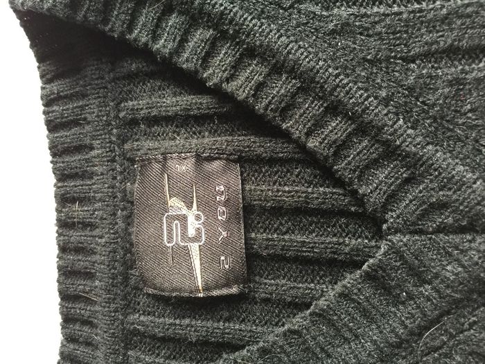 Jumper for men v neck size xl