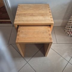 Set of 2 wood nesting tables