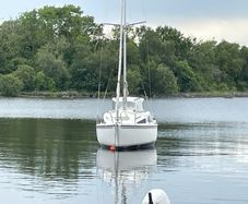 Leisure 20 bilge keel trailer sailer