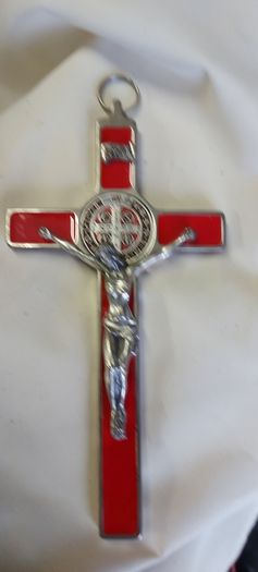 large red crucifix cross,,lovely condition,, beautiful,,,buyer collects or pays postage thank you,,sold as is ,some of the money will be going to charity,good cause ,,
