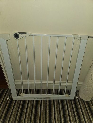 2 baby gates