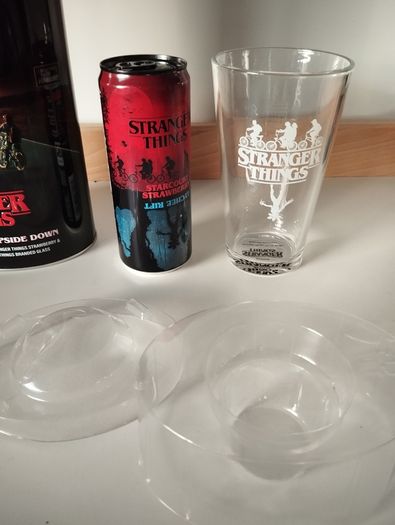 Stranger Things Collectors Bundle