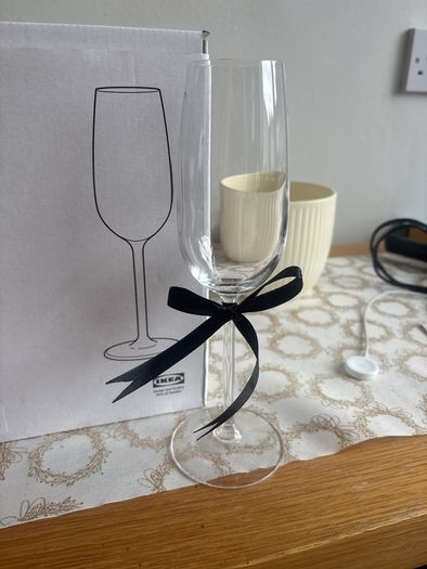 champagne glass with bow details