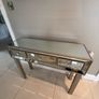console table Image 3