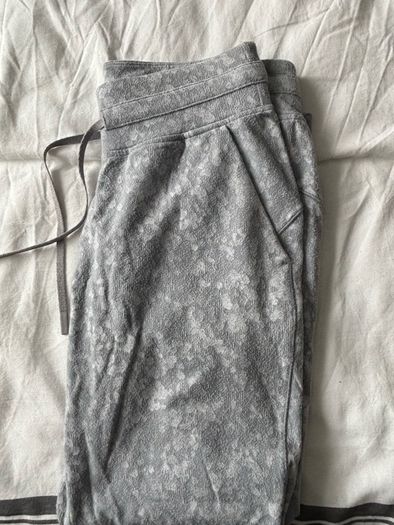 Lululemon joggers us8