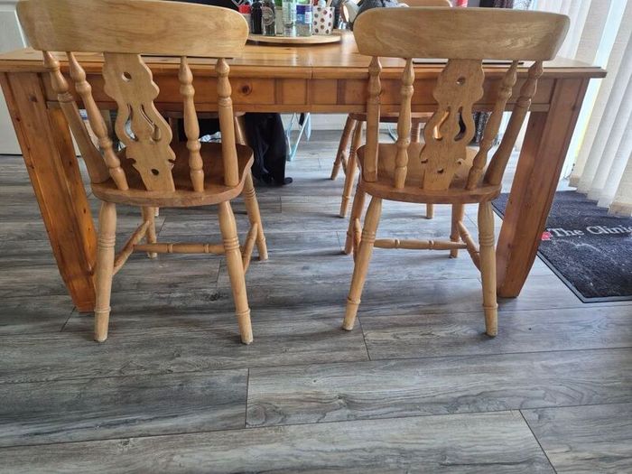 table and chairs