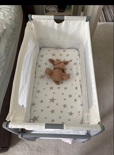 Like New - SnuzPod 4 Bedside Crib