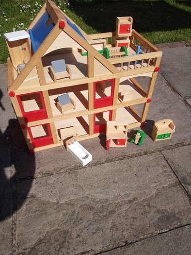 Doll house