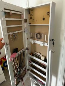 Jewllery mirror