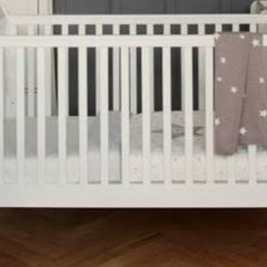 Mamas and Papas Mia cot