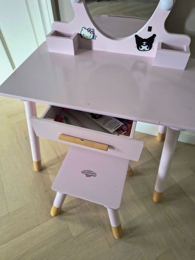 Girls Vanity Table and Stool