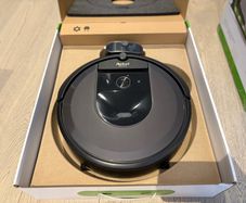 Brand New iRobot Roomba i7+ with Clean Base (Direct Import)