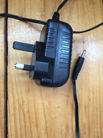 AC/DC Adapter