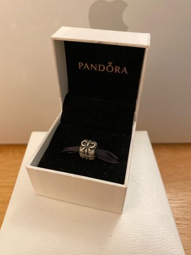 Pandora silver gift box